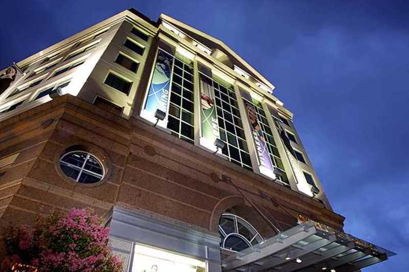 Embassy Suites By Hilton Washington Dc Chevy Chase Pavilion Eksteriør billede