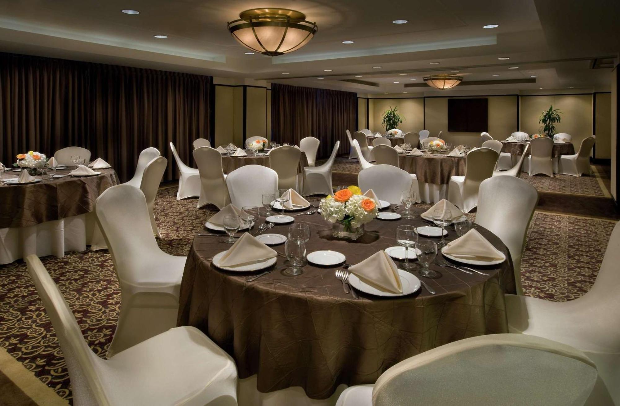 Embassy Suites By Hilton Washington Dc Chevy Chase Pavilion Restaurant billede