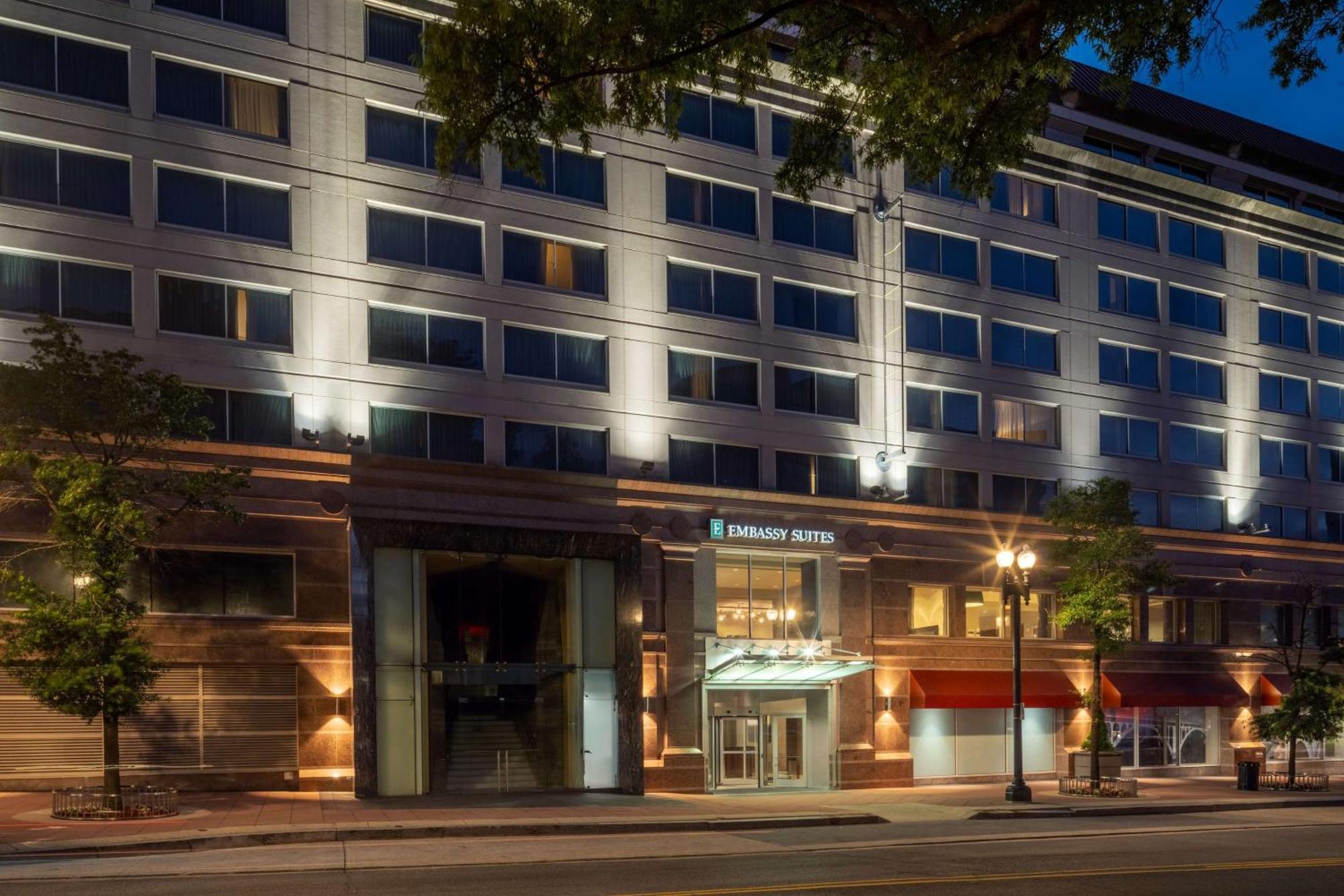 Embassy Suites By Hilton Washington Dc Chevy Chase Pavilion Eksteriør billede