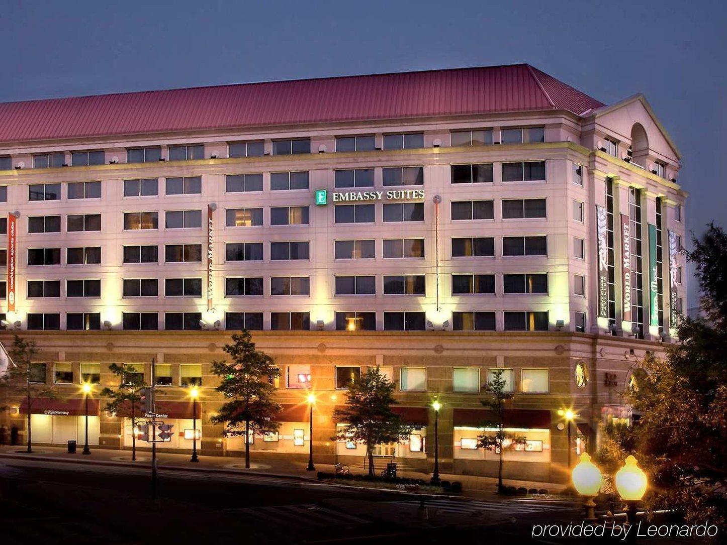 Embassy Suites By Hilton Washington Dc Chevy Chase Pavilion Eksteriør billede